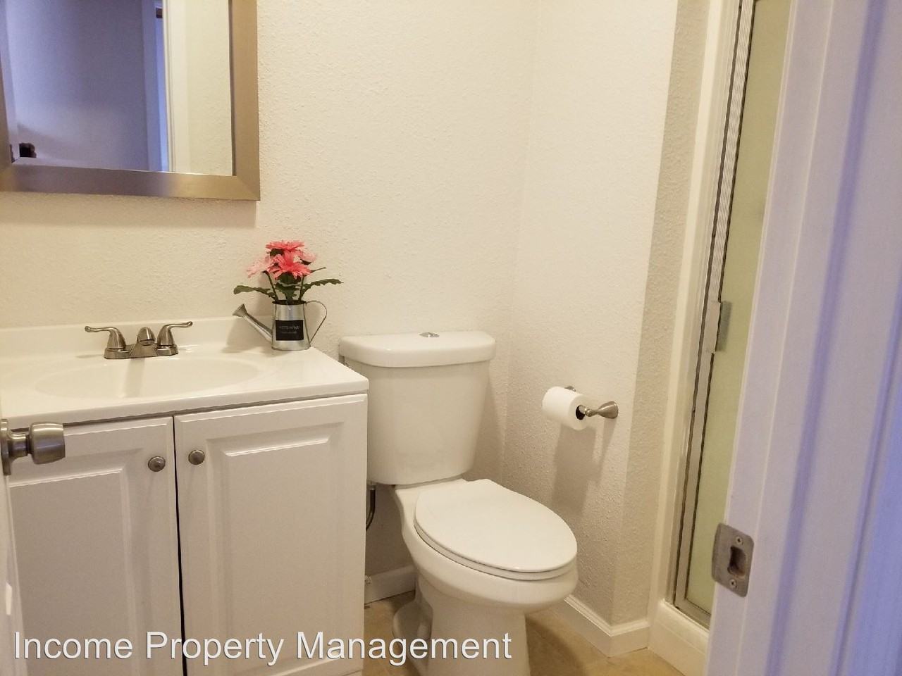 2829 Irwin Ave - Photo 2 of 28