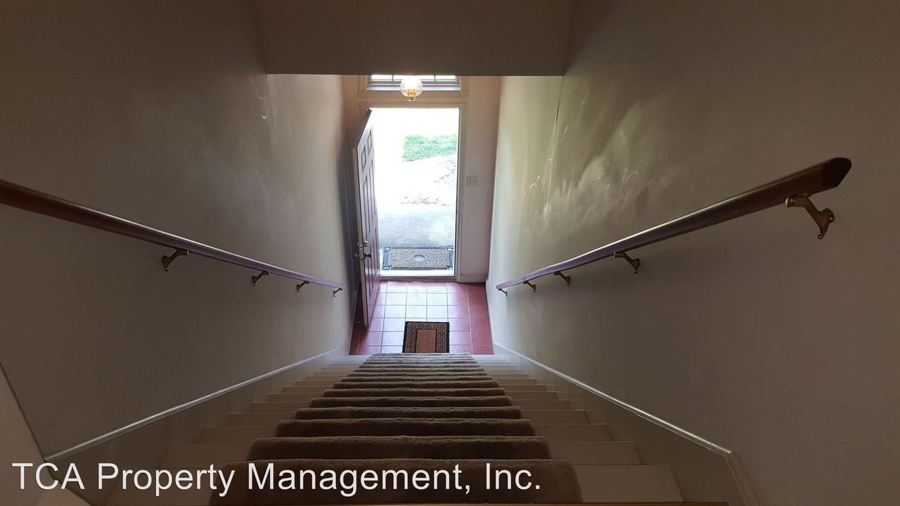 72 Reservoir Rd - Photo 3 of 22