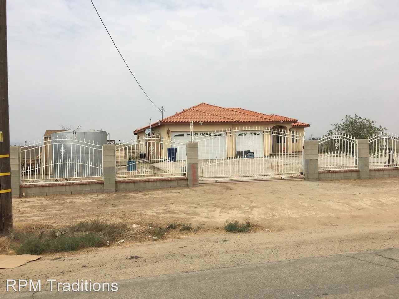 46521 70th St E - Photo 3 of 50