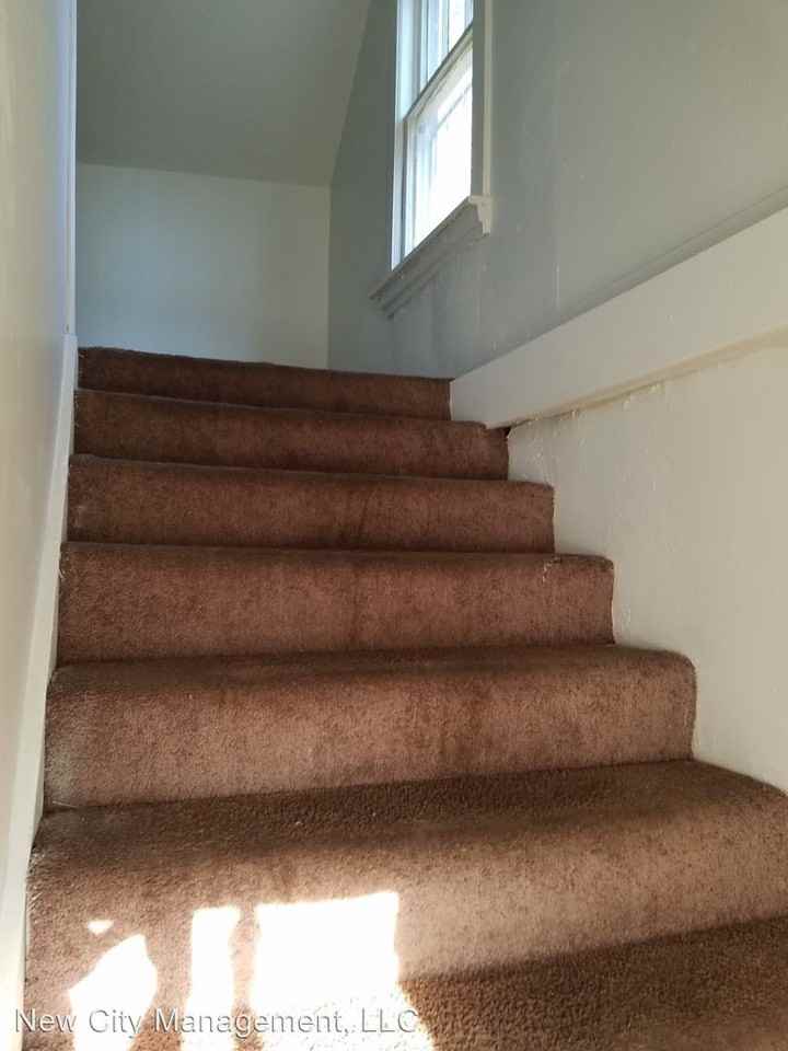 1901 S Hawthorne Ave - Photo 2 of 16