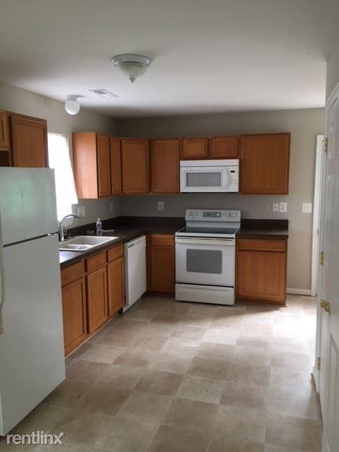 456 Parrish Ln - Photo 2 of 3