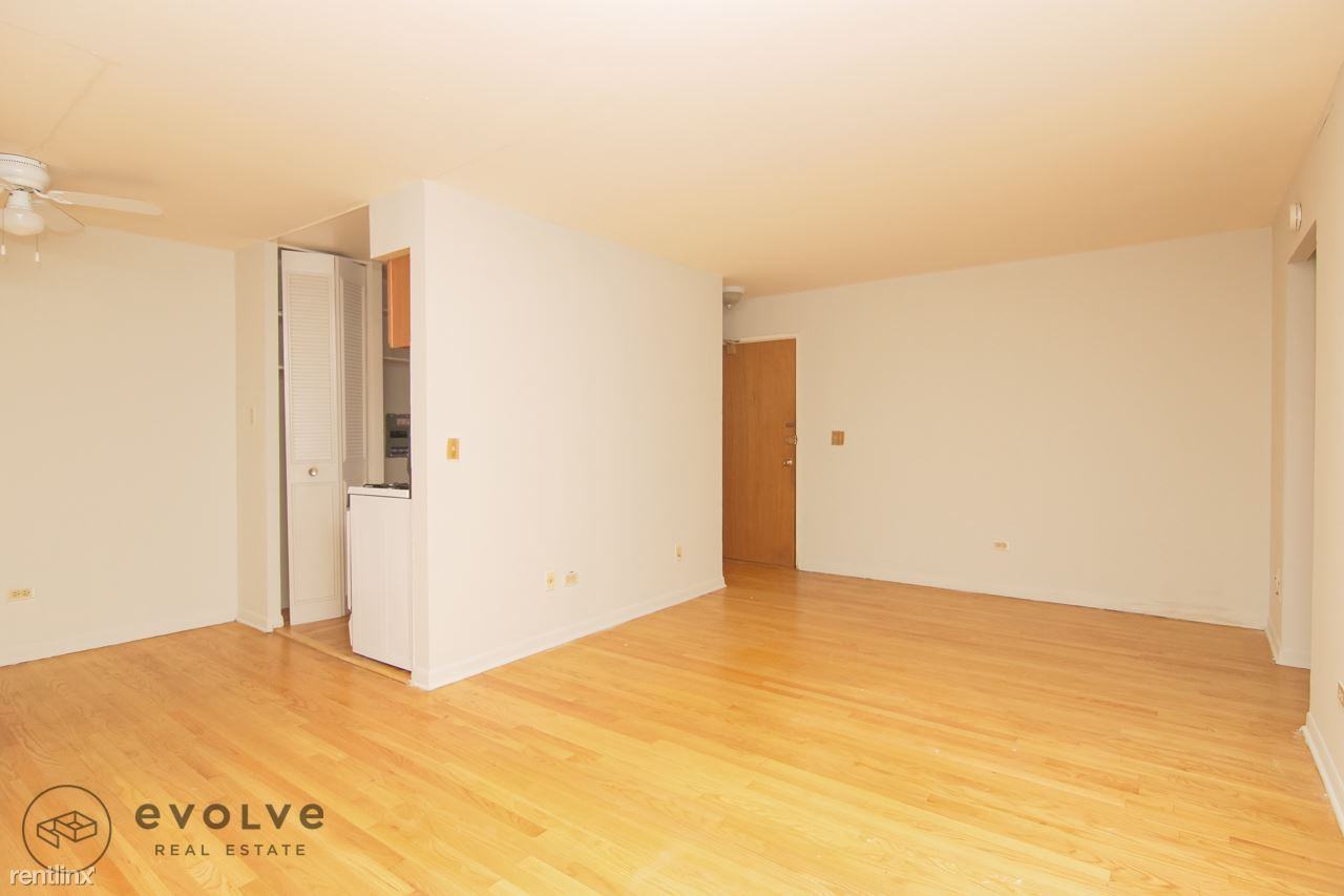 Apartments at 510 Briar - Photo 3 of 17