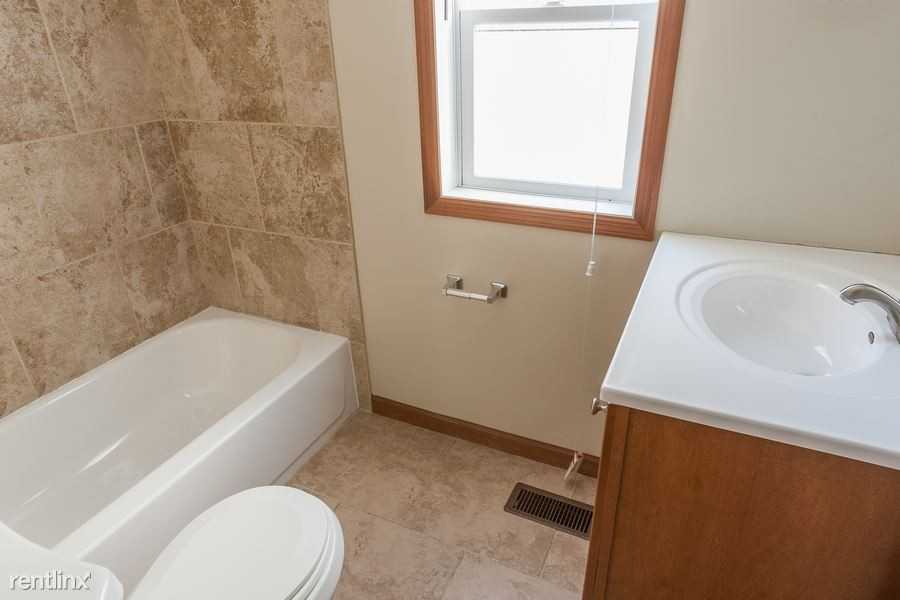 466 Edmund Ave W - Photo 2 of 12