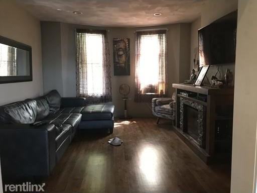 396 Meridian St #1 - Photo 3 of 8