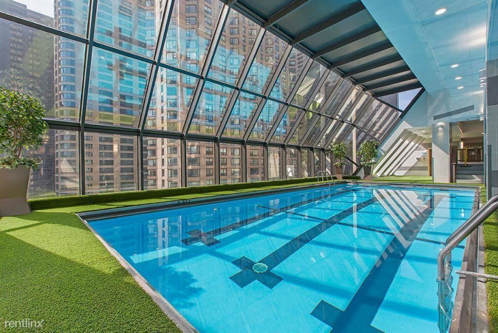 660 N McClurg Ct - Photo 3 of 11