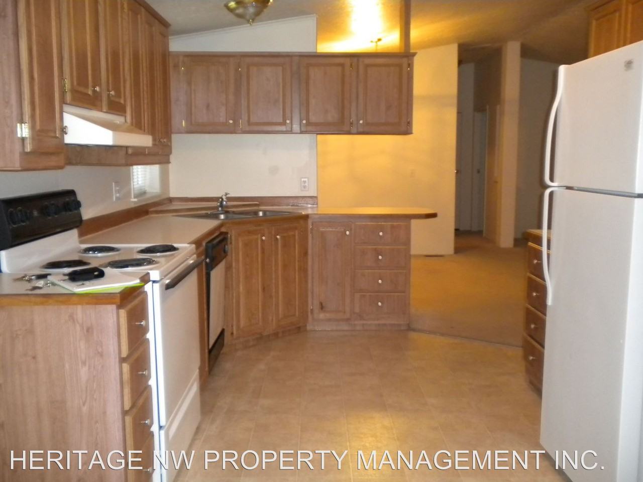 374 Kirk Ave - Photo 3 of 9