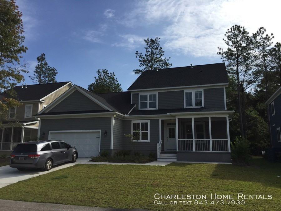 422 Hamlet Cir - Photo 2 of 24