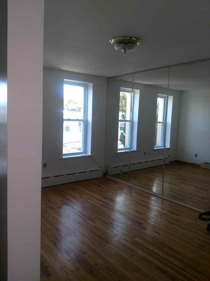 62-35 60th Dr - Photo 2 of 10