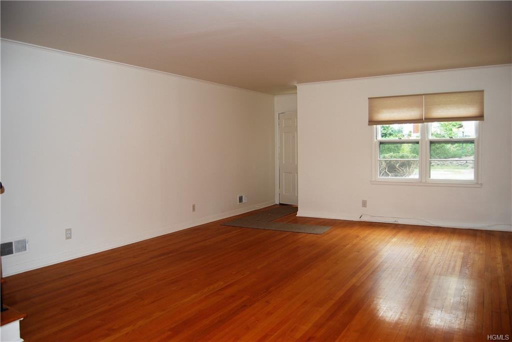 26 Willow St - Photo 2 of 12