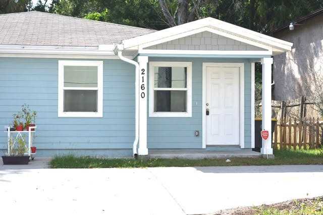 2160 Schumacher Ave - Photo 2 of 14