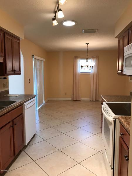 536 Walnut Dr - Photo 3 of 20