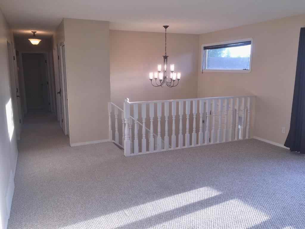 House in - Photo 2 of 9