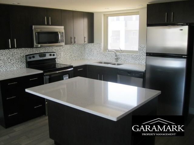 Chamberlain, 1240-6 - Photo 2 of 7