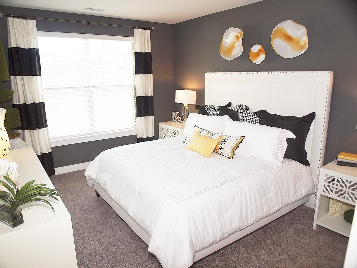 350 Arden Way - Photo 3 of 17