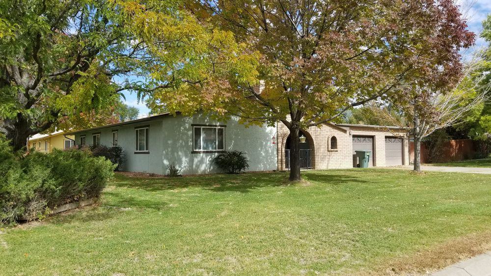 2696 Lanai Ct - Photo 2 of 11