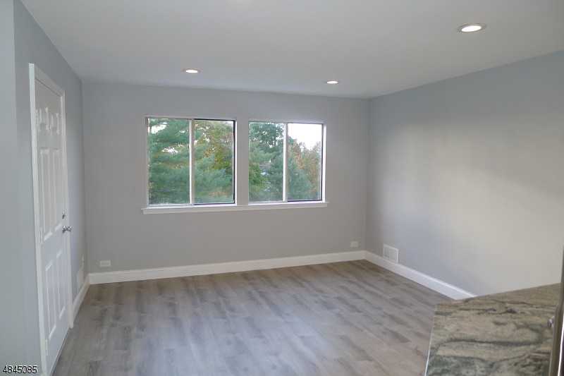 44 Parkside Rd - Photo 2 of 7