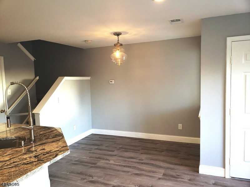 44 Parkside Rd - Photo 3 of 7