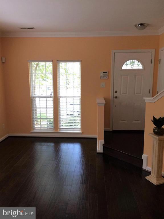 12470 Selkirk Cir - Photo 3 of 15