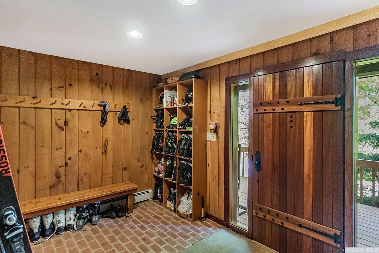 3 3  Loops End - Photo 3 of 22