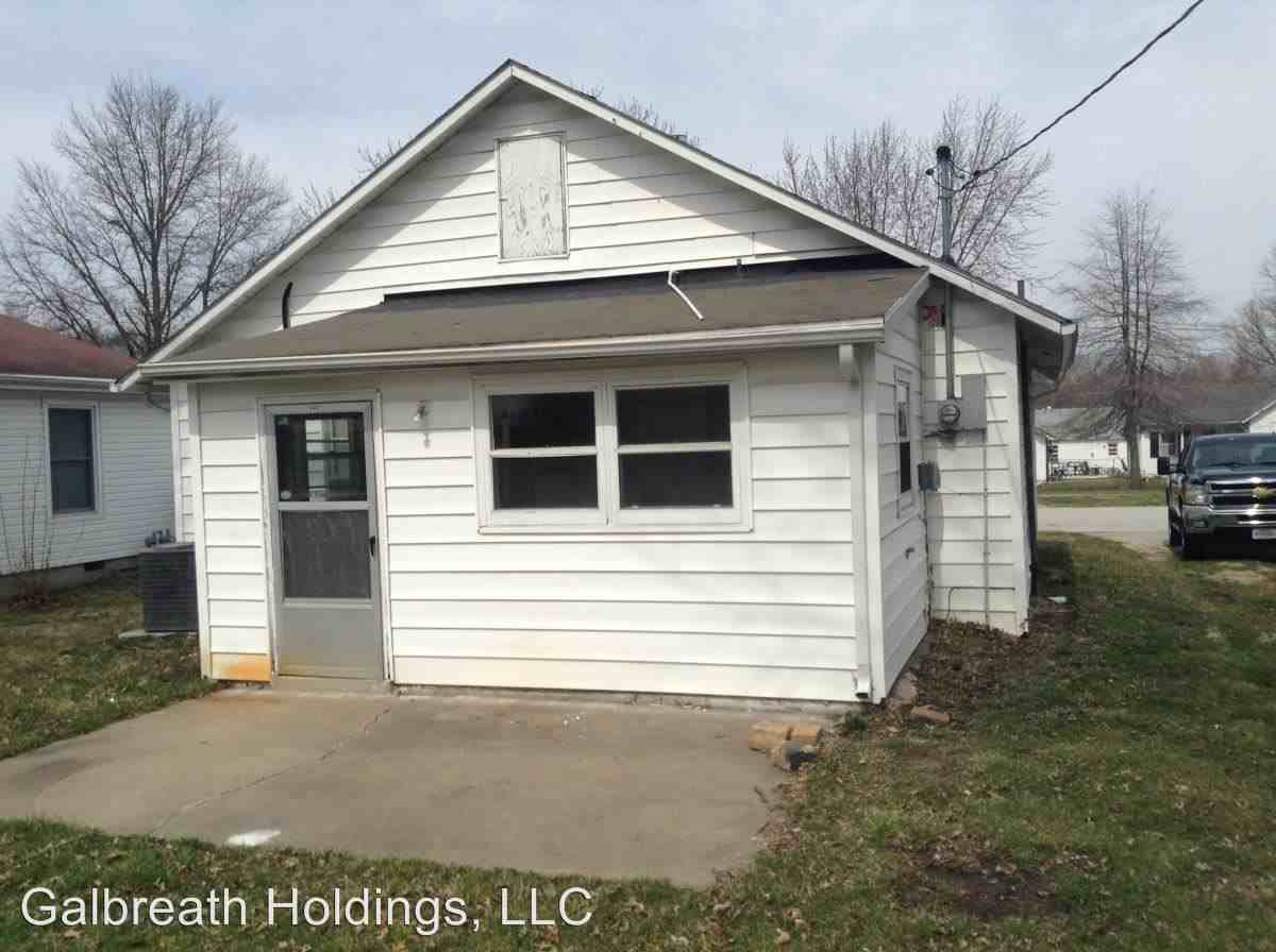 1026 Carrico St - Photo 3 of 15