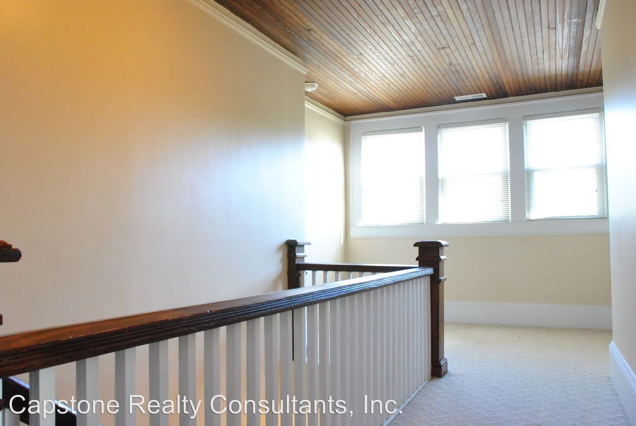 2546 Reynolda Rd - Photo 2 of 17