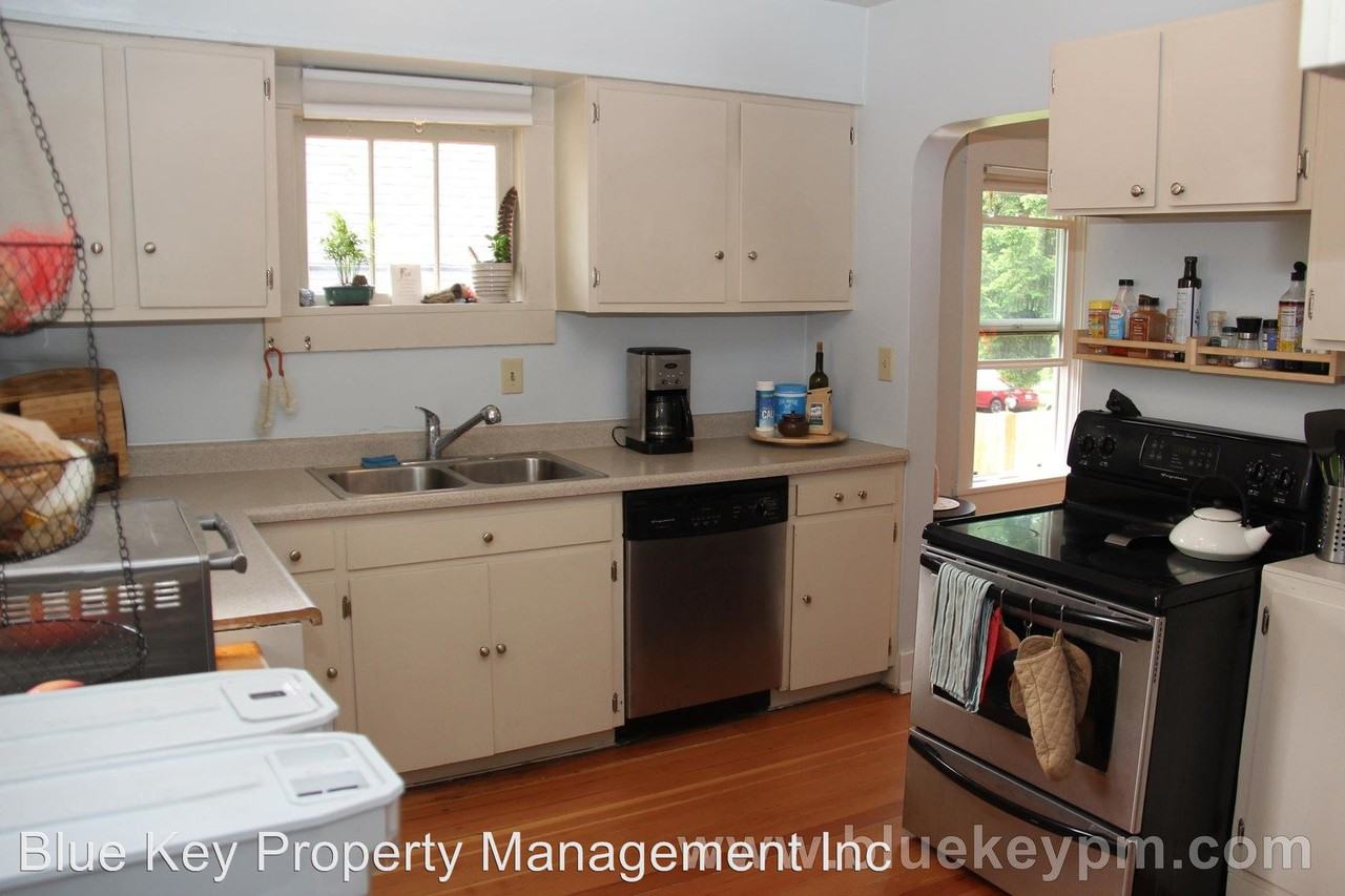 1911 H St - Photo 3 of 20