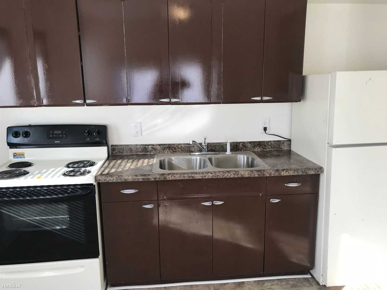 1830 E Raymond St - Photo 3 of 10