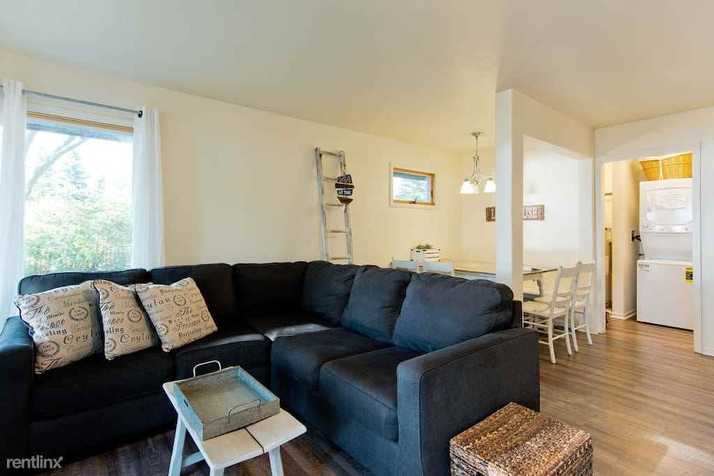 11517 Algonquin Dr - Photo 2 of 10