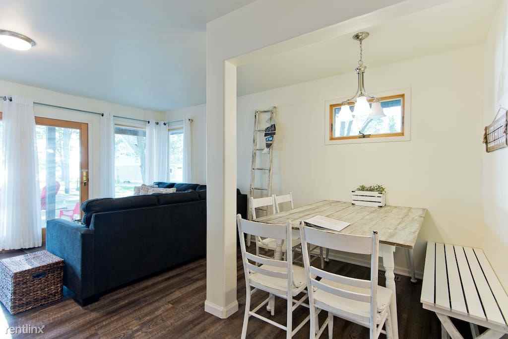 11517 Algonquin Dr - Photo 3 of 10