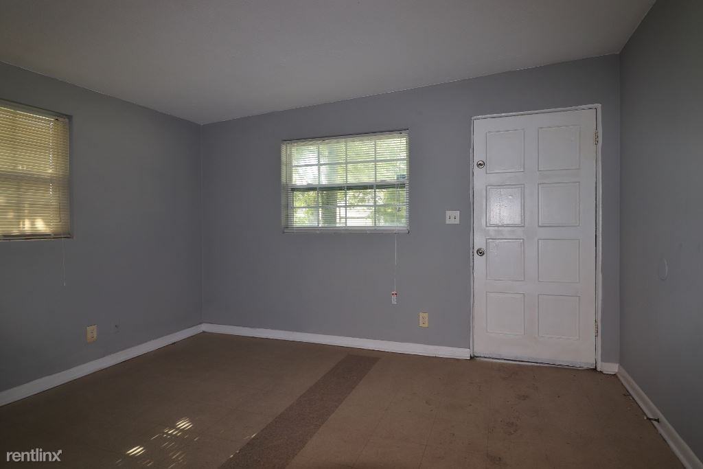 3043 Nolan St - Photo 2 of 7