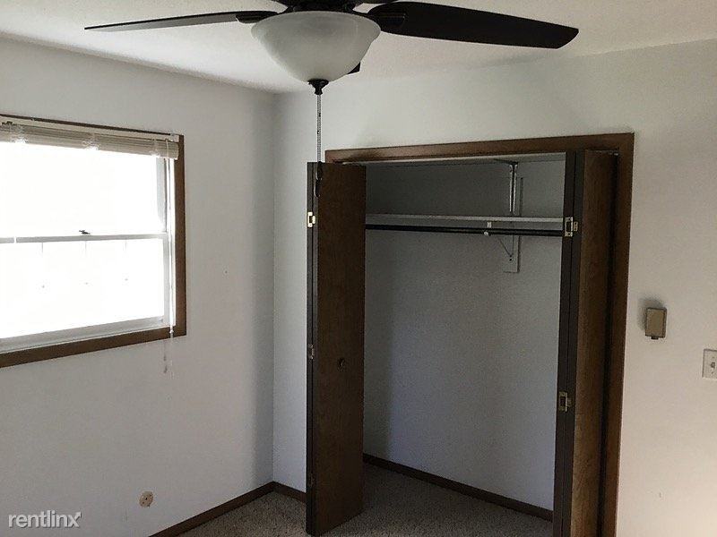 4433 Greenwood Dr - Photo 3 of 7