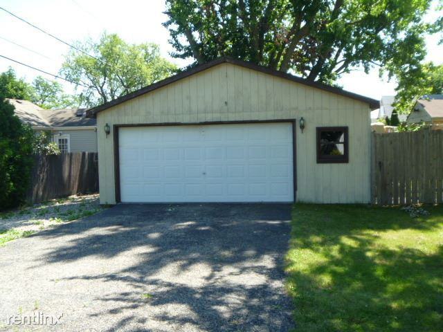 1015 Highland Ave - Photo 2 of 13