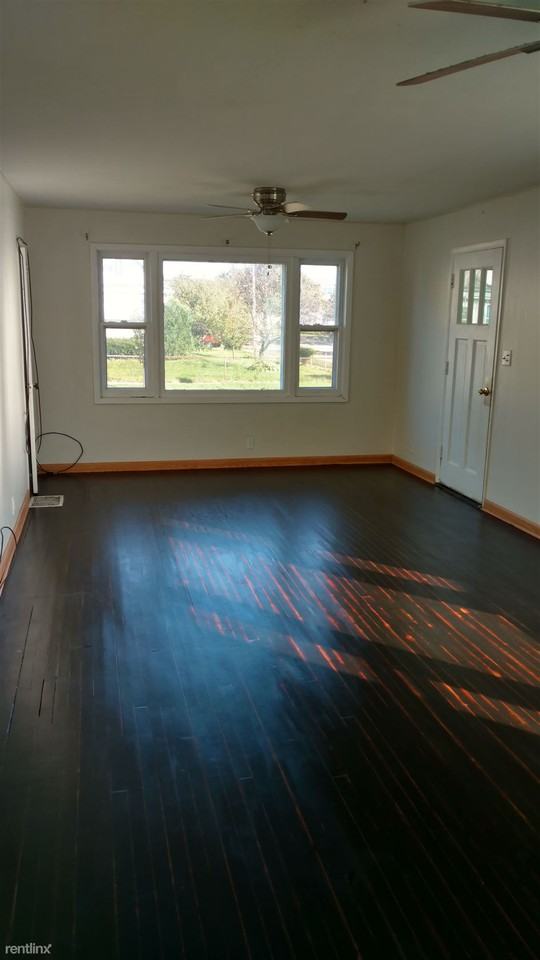 6830 25th Ave - Photo 2 of 8