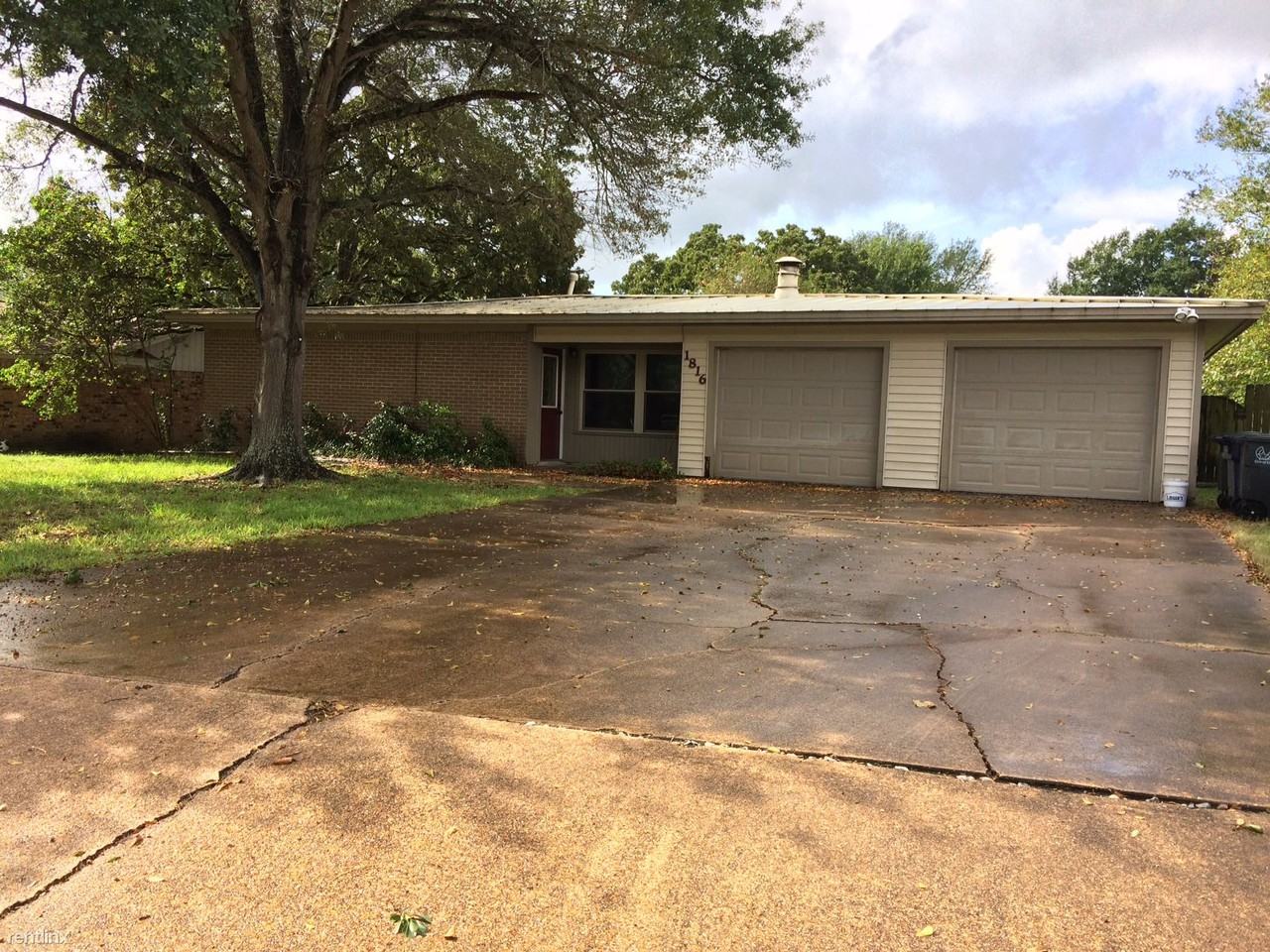 1816 Medina Dr - Photo 2 of 10