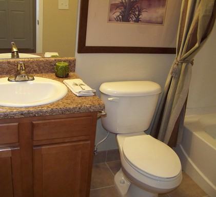 685 Lakewood Dr - Photo 3 of 4