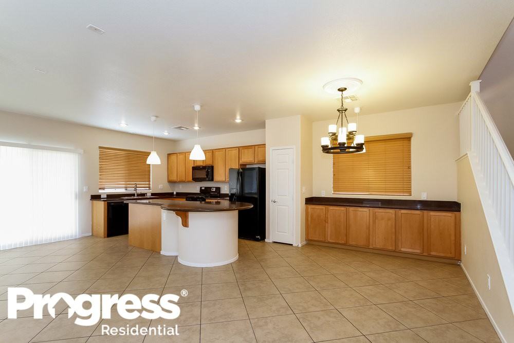 9575 Bachelors Fortune St - Photo 5 of 15