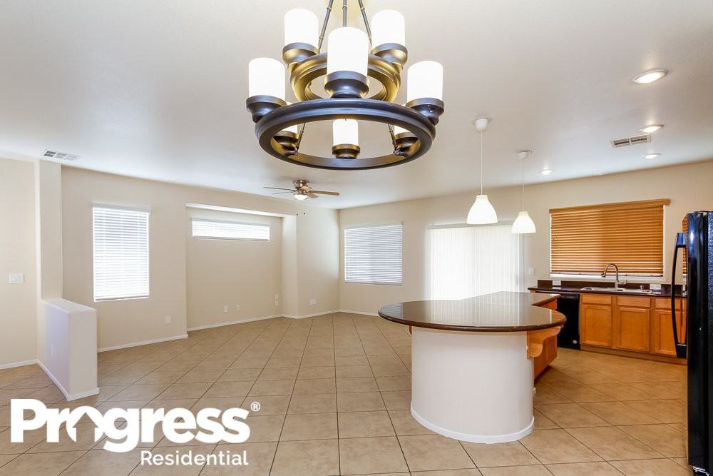 9575 Bachelors Fortune St - Photo 6 of 15