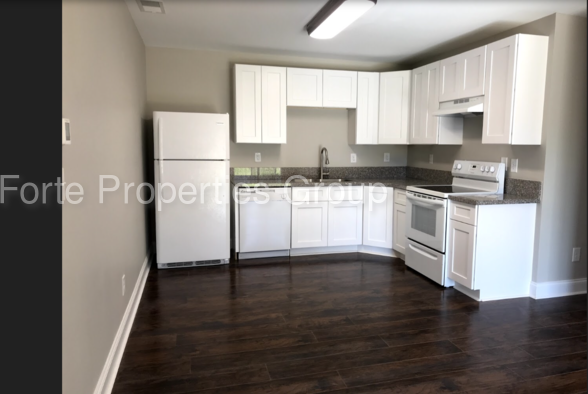 115 Eden Ave - Photo 3 of 12
