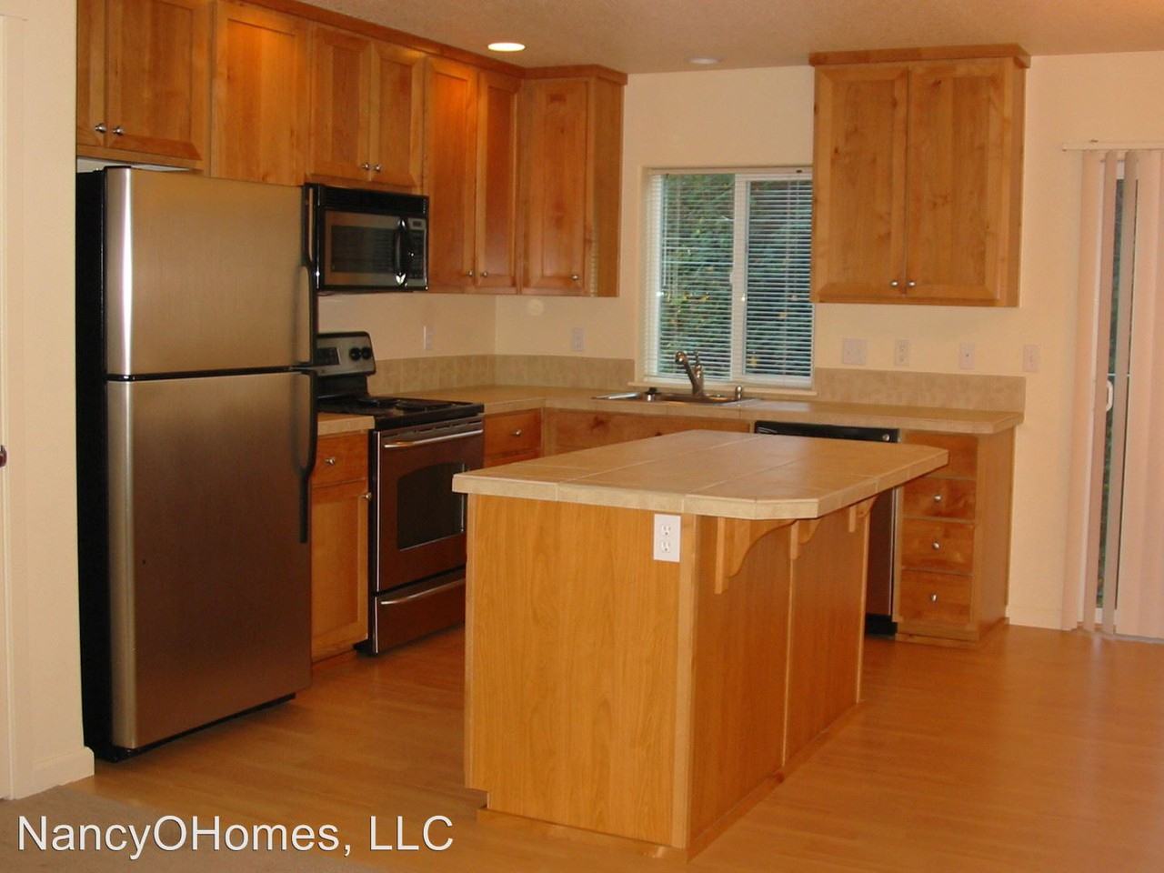 2717 Rossiter Ln - Photo 2 of 16