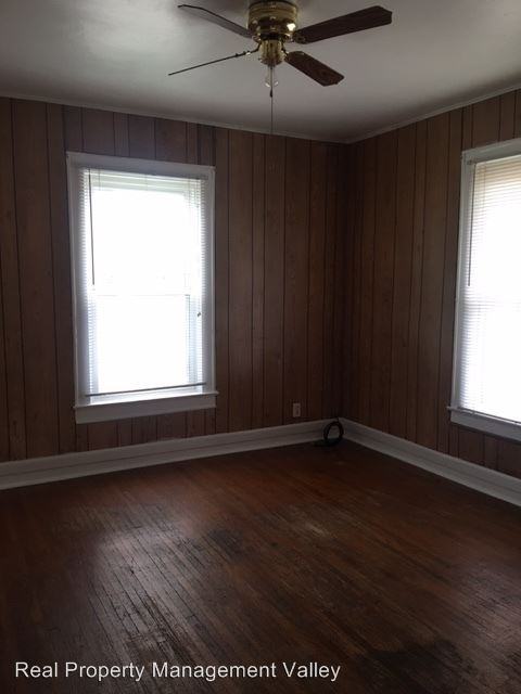 603 21st St W - Photo 3 of 5