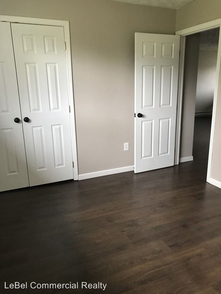 1440 Cherokee Dr - Photo 3 of 10