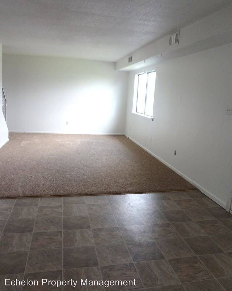 232 Fairlane Fourplex - Photo 2 of 11