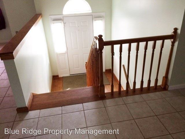 405 Neal Dr - Photo 2 of 18
