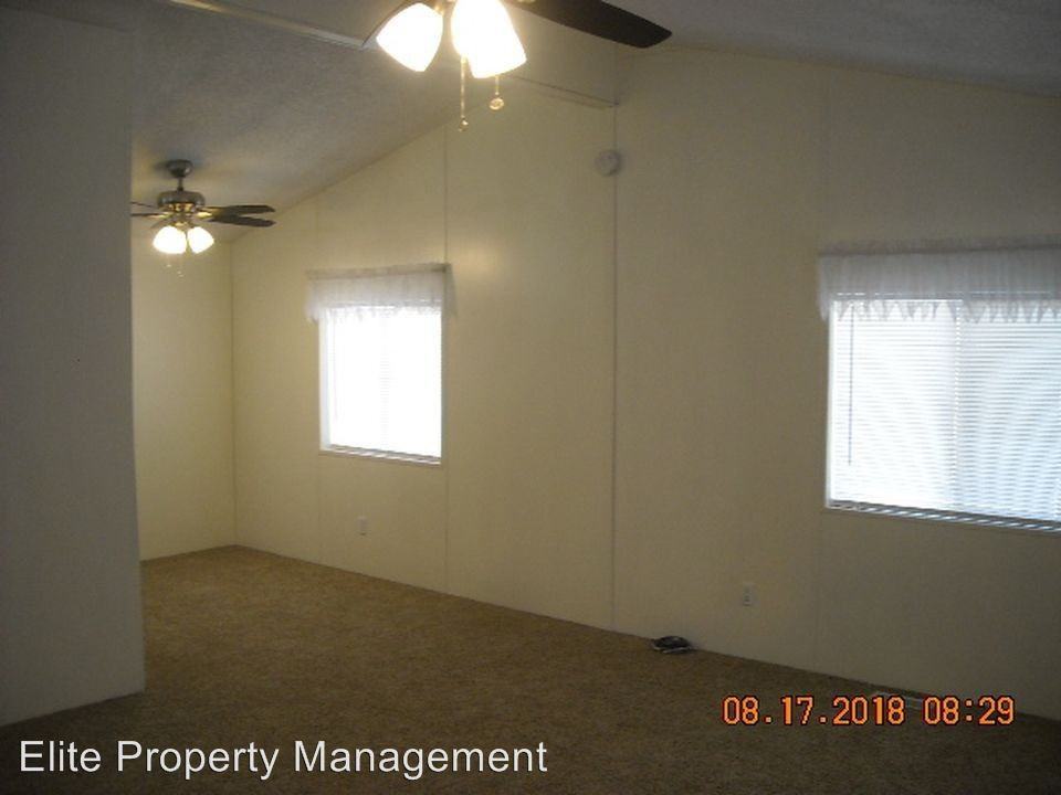 7724 N Big Horn St - Photo 2 of 9