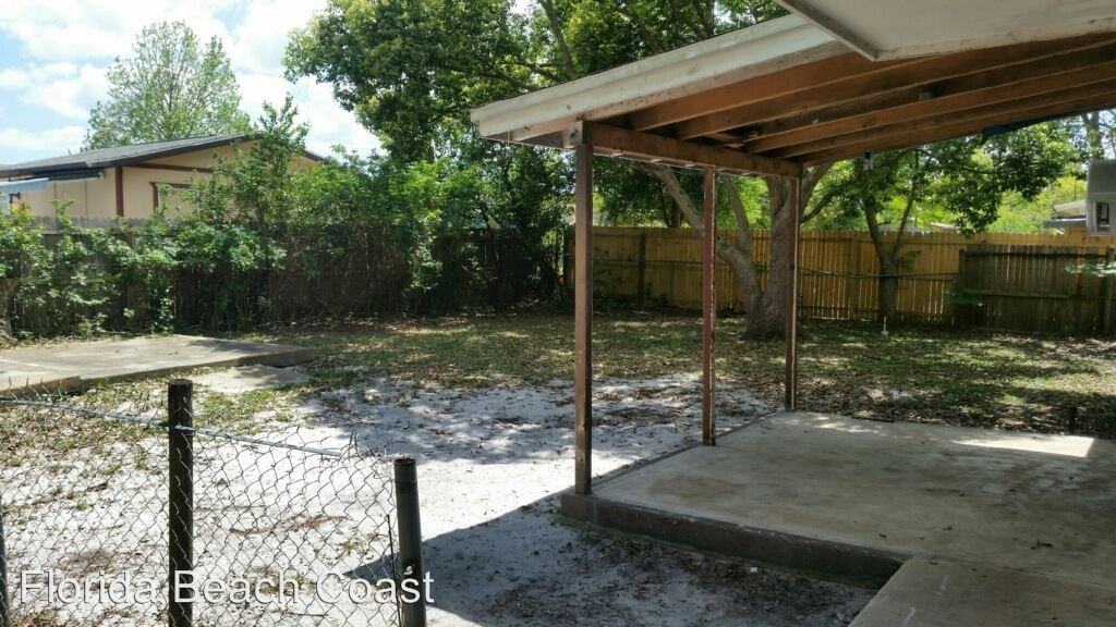 2481 Austin Ave - Photo 3 of 12