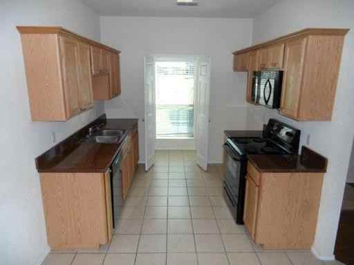 120 Lindas Creek Ln - Photo 3 of 9