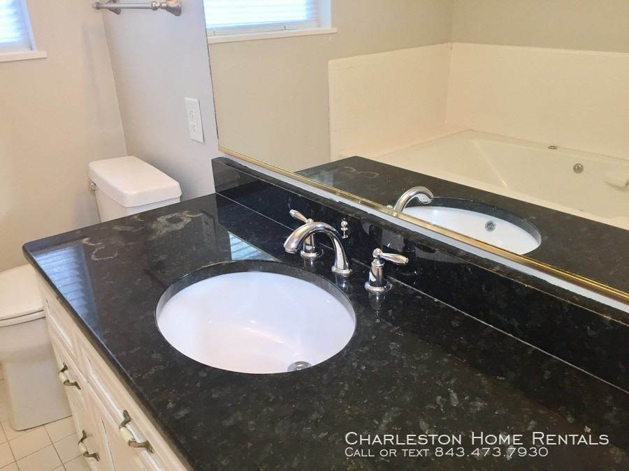 289 Confederate Cir - Photo 3 of 23