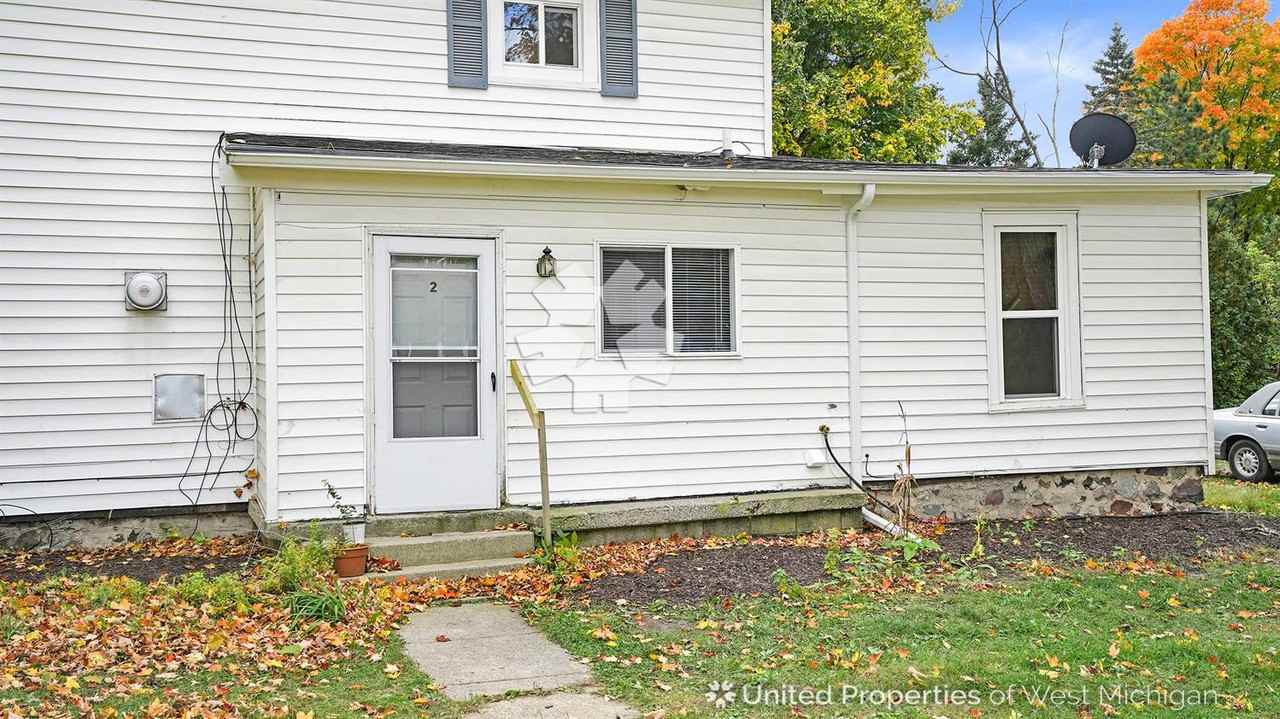 109 S 2nd St #2 - Photo 3 of 16