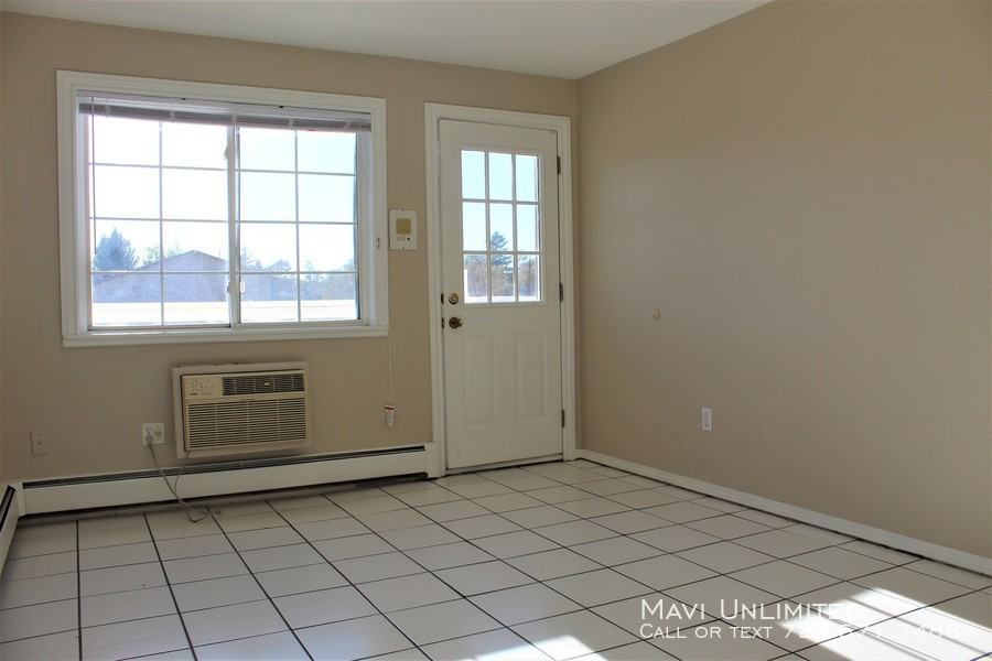 1064 Chambers Ct. #203 - Photo 3 of 18