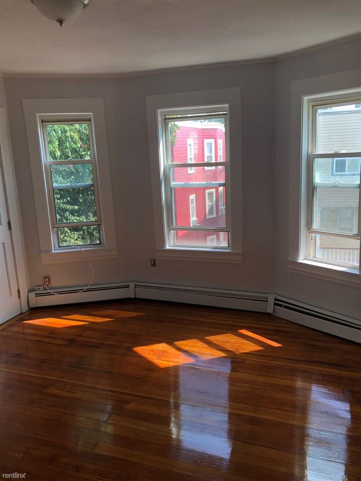 56 Spencer St - Photo 2 of 9